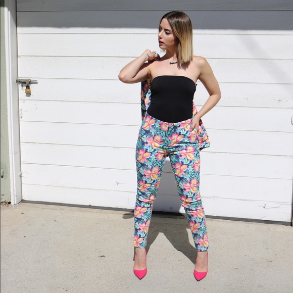 Boutique | Floral Pantsuit Two Piece Set - Picture 2 of 4